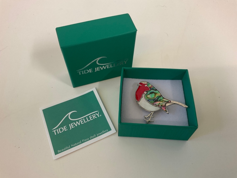 Robin brooch